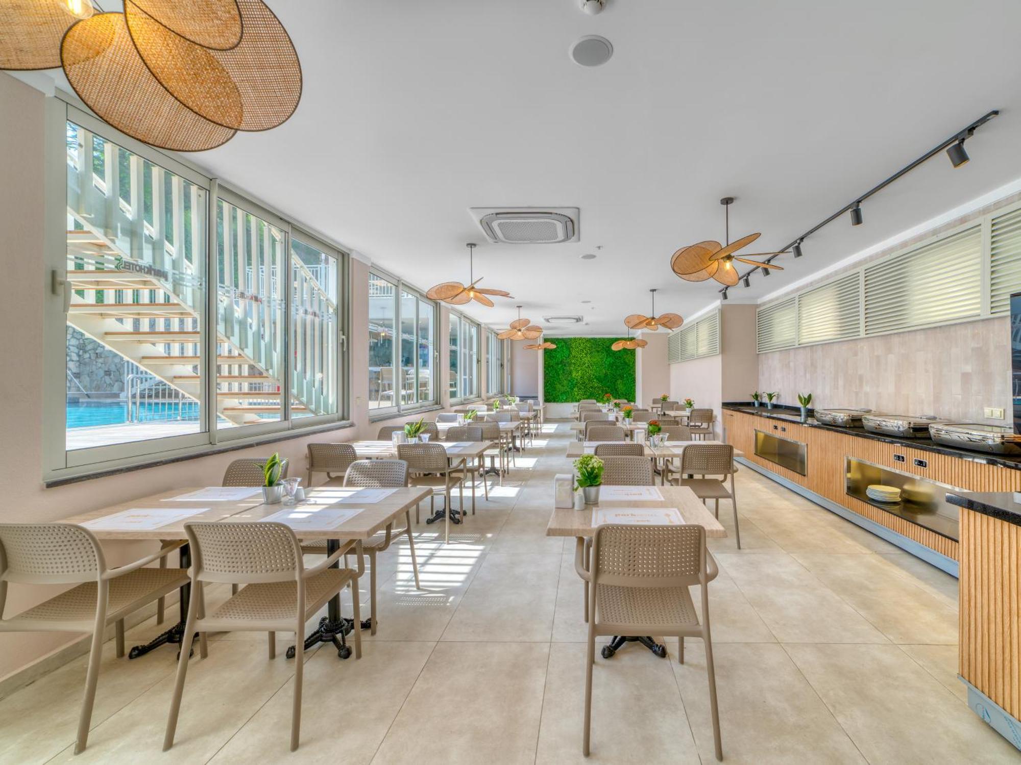 Park Hotel (Adults Only) 阿拉尼亚 外观 照片