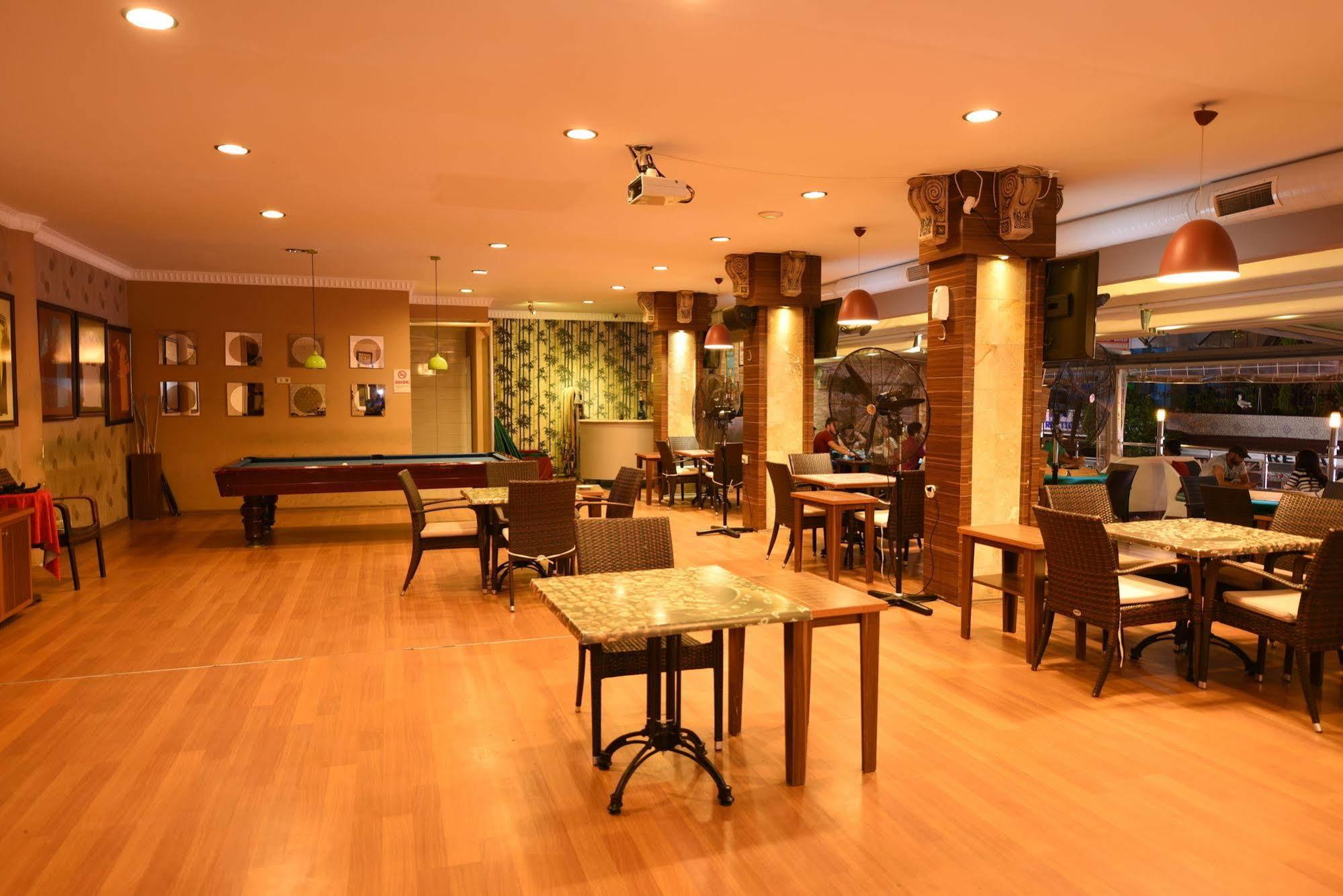 Park Hotel (Adults Only) 阿拉尼亚 外观 照片