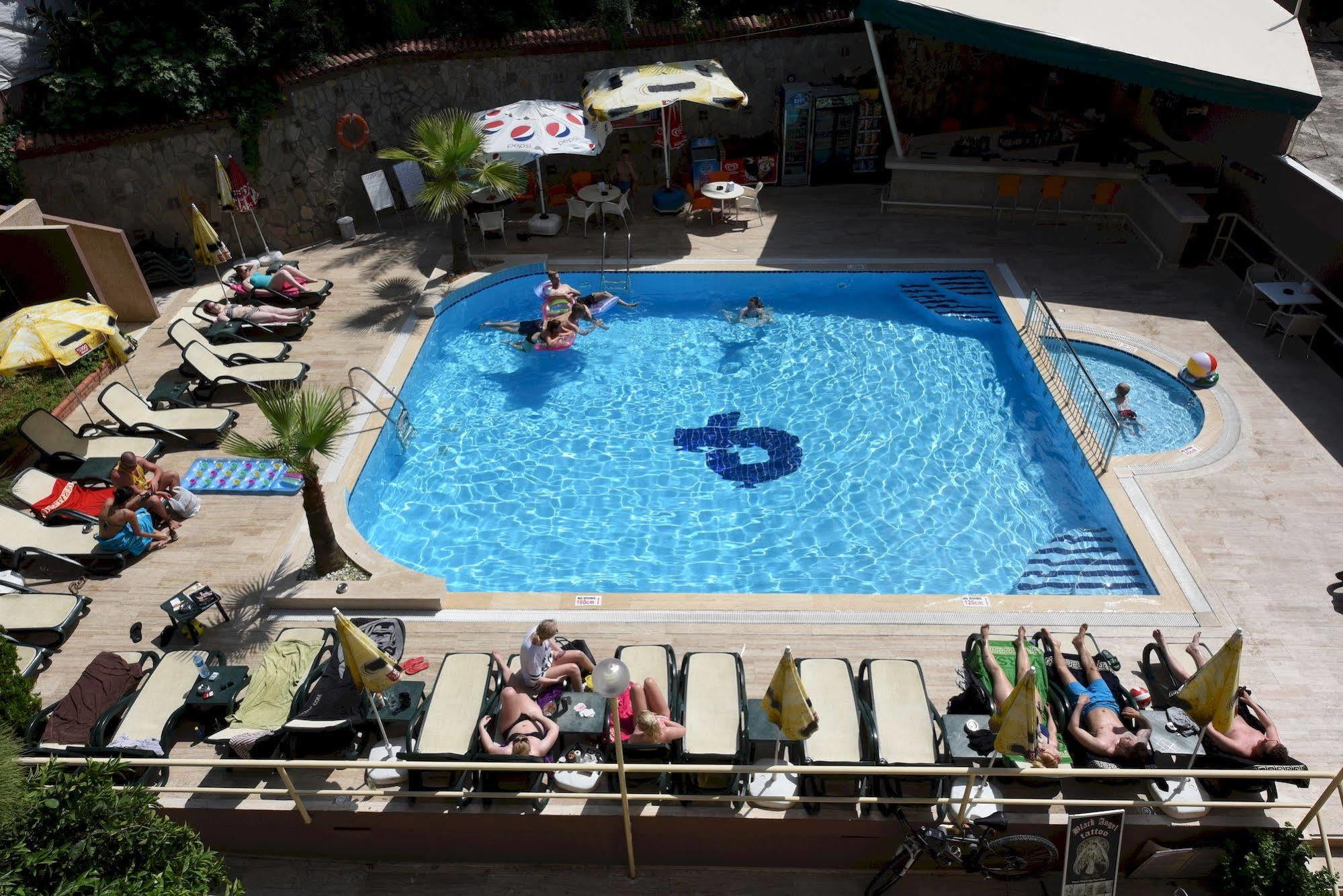 Park Hotel (Adults Only) 阿拉尼亚 外观 照片